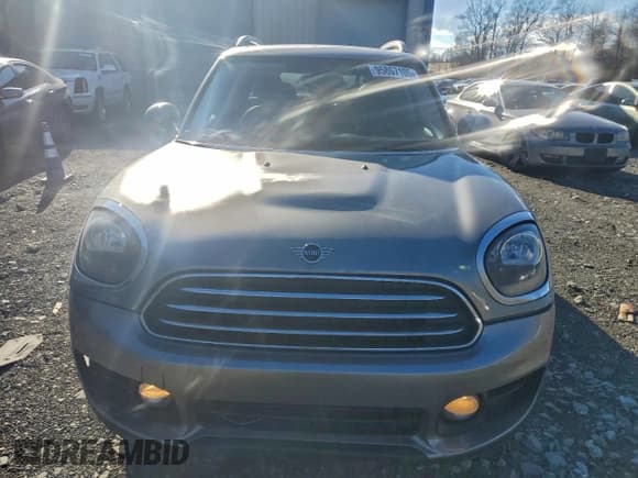✅ 2018 MINI Countryman Cooper • VIN: WMZYS7C39J3E08964 • Lot: 95867105. Wystawiony na Copart z przebiegiem 96 641 mil. Bezpłatny archiwum sprzedaży aukcyjnych z USA i szczegółowy raport historii pojazdu na DreamBid. Zdjęcie 5.
