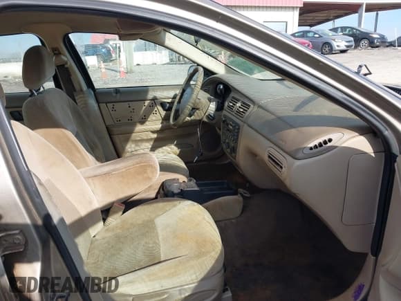 ✅ 2006 Ford Taurus SE • VIN: 1FAFP53U26A101826 • Lot: 43788301. Wystawiony na IAAI z przebiegiem Nie podano. Bezpłatny archiwum sprzedaży aukcyjnych z USA i szczegółowy raport historii pojazdu na DreamBid. Zdjęcie 5.