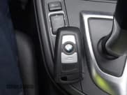 ✅ 2015 BMW 3 Series 320i xDrive • VIN: WBA3C3G51FNS73514 • Lot: 41863615. Wystawiony na IAAI z przebiegiem 133 443 mil. Bezpłatny archiwum sprzedaży aukcyjnych z USA i szczegółowy raport historii pojazdu na DreamBid. Zdjęcie 11.