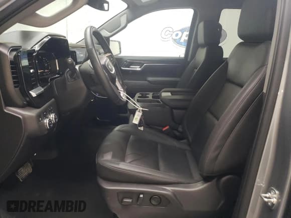 ✅ 2025 GMC Sierra 1500 SLT • VIN: 3GTUUDED9SG247668 • Лот: 90632005. Опубликован ранее на Copart с пробегом 20 422 миль. Бесплатный доступ к архиву аукционных продаж из США и подробный отчёт об истории автомобиля на DreamBid. Изображение 7.