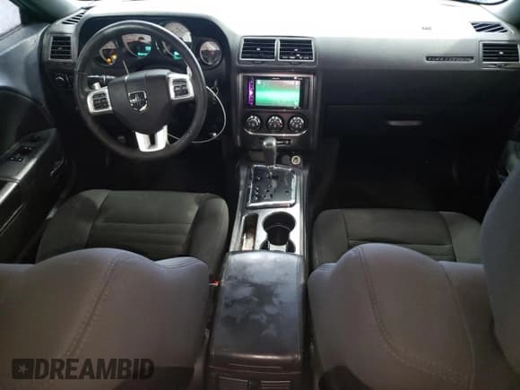 ✅ 2014 Dodge Challenger SXT • VIN: 2C3CDYAG4EH313815 • Lot: 83705374. Wystawiony na Copart z przebiegiem 82 134 mil. Bezpłatny archiwum sprzedaży aukcyjnych z USA i szczegółowy raport historii pojazdu na DreamBid. Zdjęcie 8.