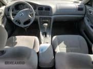 ✅ 2001 Mazda 626 LX • VIN: 1YVGF22C715200453 • Lot: 84706015. Wystawiony na Copart z przebiegiem 63 514 mil. Bezpłatny archiwum sprzedaży aukcyjnych z USA i szczegółowy raport historii pojazdu na DreamBid. Zdjęcie 8.