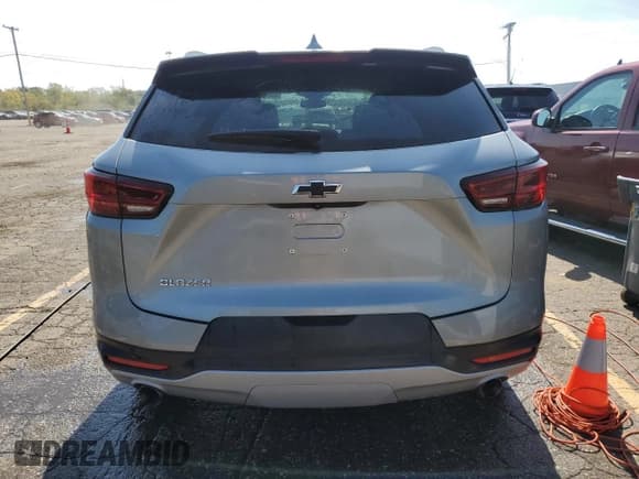 ✅ 2024 Chevrolet Blazer LT • VIN: 3GNKBCR40RS255898 • Lot: 80480825. Listed on Copart with 5,953 mi. Free auction sales archive from the USA and detailed vehicle history report at DreamBid. Image 6.