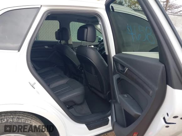 ✅ 2018 Audi Q5 Premium Plus • VIN: WA1BNAFY2J2228255 • Лот: 43474658. Опубликован ранее на IAAI с пробегом 58 495 миль. Бесплатный доступ к архиву аукционных продаж из США и подробный отчёт об истории автомобиля на DreamBid. Изображение 8.