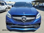 ✅ 2017 Mercedes-Benz GLE 63 S AMG • VIN: 4JGED7FBXHA074250 • Lot: 53626624. Wystawiony na Copart z przebiegiem 68 973 mil. Bezpłatny archiwum sprzedaży aukcyjnych z USA i szczegółowy raport historii pojazdu na DreamBid. Zdjęcie 5.