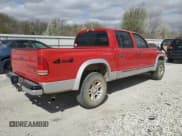 ✅ 2004 Dodge Dakota SLT • VIN: 1D7HG48N94S699411 • Lot: 49589665. Wystawiony na Copart z przebiegiem 178 200 mil. Bezpłatny archiwum sprzedaży aukcyjnych z USA i szczegółowy raport historii pojazdu na DreamBid. Zdjęcie 3.