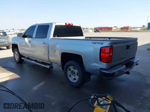 2017 Chevrolet Silverado 1500 LT с VIN 1GCUKREC5HF146387, выставлен на аукционе IAAI как лот 43326035 с пробегом 154 920 миль миль и . История ставок и продаж доступна на DreamBid. Изображение 3.