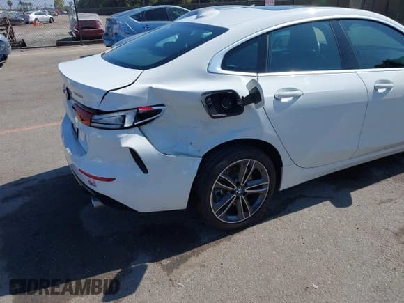 ✅ 2022 BMW 2 Series 228i • VIN: WBA53AK04N7K90514 • Lot: 42630065. Wystawiony na IAAI z przebiegiem 31 036 mil. Bezpłatny archiwum sprzedaży aukcyjnych z USA i szczegółowy raport historii pojazdu na DreamBid. Zdjęcie 6.