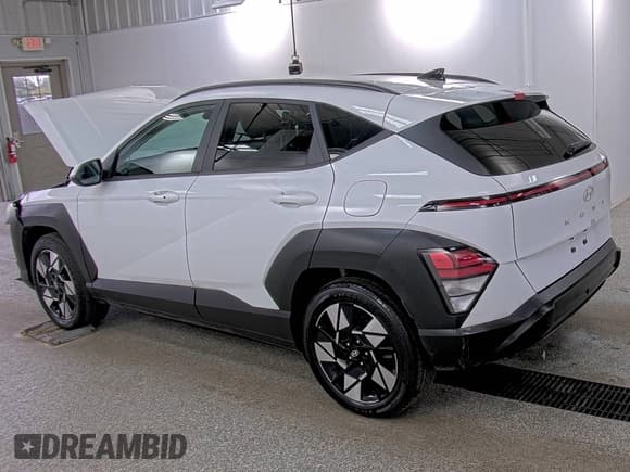 ✅ 2024 Hyundai Kona SEL • VIN: KM8HB3AB1RU112094 • Лот: 43678188. Опубликован ранее на IAAI с пробегом 57 747 миль. Бесплатный доступ к архиву аукционных продаж из США и подробный отчёт об истории автомобиля на DreamBid. Изображение 46.