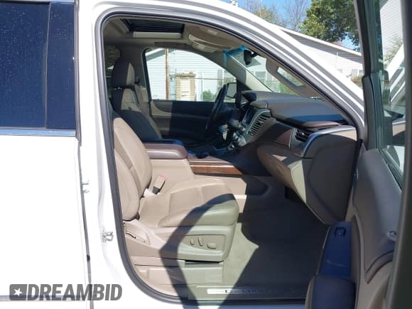 ✅ 2019 Chevrolet Tahoe LT • VIN: 1GNSKBKC2KR182229 • Lot: 43427239. Listed on IAAI with 120,618 mi. Free auction sales archive from the USA and detailed vehicle history report at DreamBid. Image 5.