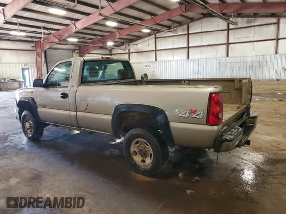 ✅ 2003 Chevrolet Silverado 2500HD Work Truck • VIN: 1GCHK24U43E132966 • Лот: 90258455. Опубликован ранее на Copart с пробегом 146 935 миль. Бесплатный доступ к архиву аукционных продаж из США и подробный отчёт об истории автомобиля на DreamBid. Изображение 2.