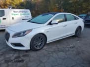 ✅ 2016 Hyundai Sonata Limited • VIN: KMHE34L16GA019354 • Lot: 91103385. Listed on Copart with 75,677 mi. Free auction sales archive from the USA and detailed vehicle history report at DreamBid. Image 1.