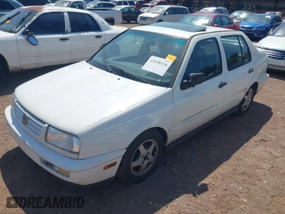 ✅ 1998 Volkswagen Jetta • VIN: 3VWVA81H4WM139136 • Lot: 42058534. Listed on IAAI with 138,703 mi. Free auction sales archive from the USA and detailed vehicle history report at DreamBid. Image 2.