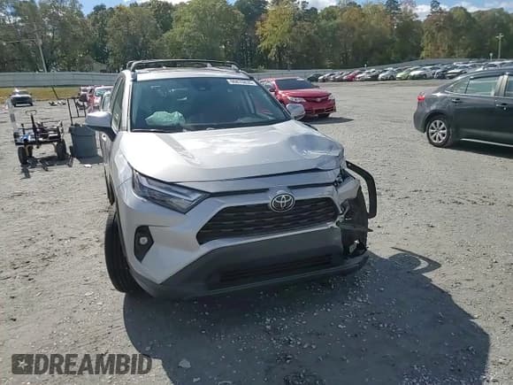 ✅ 2024 Toyota RAV4 XLE Premium • VIN: 2T3C1RFVXRC298777 • Лот: 90876835. Опубликован ранее на Copart с пробегом 22 050 миль. Бесплатный доступ к архиву аукционных продаж из США и подробный отчёт об истории автомобиля на DreamBid. Изображение 14.