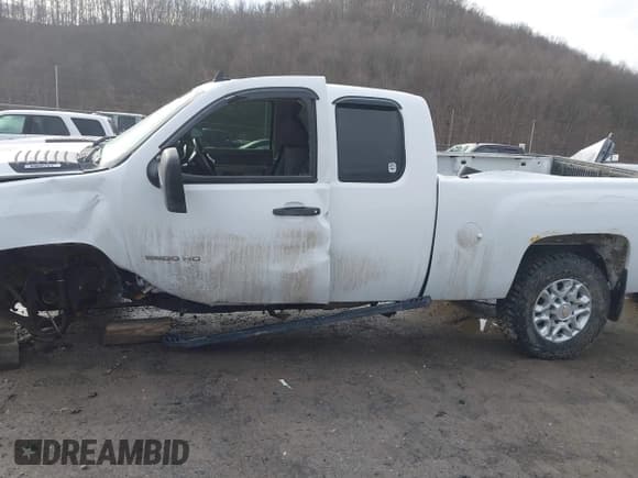 ✅ 2013 Chevrolet Silverado 2500HD Work Truck • VIN: 1GC2KVCGXDZ364534 • Lot: 41418172. Listed on IAAI with 174,449 mi. Free auction sales archive from the USA and detailed vehicle history report at DreamBid. Image 15.