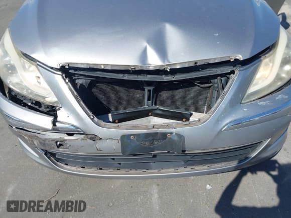 ✅ 2013 Hyundai Genesis 3.8L • VIN: KMHGC4DD6DU213250 • Lot: 43482397. Wystawiony na IAAI z przebiegiem 148 244 mil. Bezpłatny archiwum sprzedaży aukcyjnych z USA i szczegółowy raport historii pojazdu na DreamBid. Zdjęcie 6.