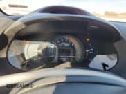 ✅ 2012 Honda Insight LX • VIN: JHMZE2H54CS003446 • Лот: 92131005. Опубликован ранее на Copart с пробегом 165 082 миль. Бесплатный доступ к архиву аукционных продаж из США и подробный отчёт об истории автомобиля на DreamBid. Изображение 9.