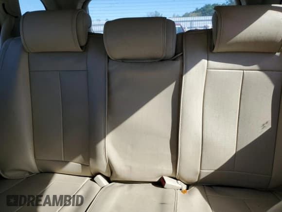 ✅ 2008 Hyundai Santa Fe SE • VIN: 5NMSH13E68H139026 • Lot: 75905084. Listed on Copart with 204,681 mi. Free auction sales archive from the USA and detailed vehicle history report at DreamBid. Image 10.