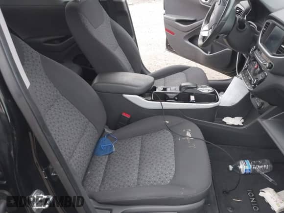 ✅ 2018 Hyundai Ioniq • VIN: KMHC75LH7JU023840 • Лот: 41680171. Размещён на IAAI с пробегом 75 160 миль миль. Получите бесплатный доступ к архиву аукционных продаж из США и посмотрите подробный отчёт об истории автомобиля на DreamBid. Изображение 5.