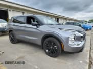 ✅ 2023 Mitsubishi Outlander SE • VIN: JA4J3UA8XPZ047169 • Лот: 61271115. Опубликован ранее на Copart с пробегом 26 965 миль. Бесплатный доступ к архиву аукционных продаж из США и подробный отчёт об истории автомобиля на DreamBid. Изображение 4.