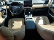 ✅ 2022 Toyota RAV4 Hybrid XLE Premium • VIN: 4T3B6RFV4NU082073 • Лот: 66025225. Опубликован ранее на Copart с пробегом 47 209 миль. Бесплатный доступ к архиву аукционных продаж из США и подробный отчёт об истории автомобиля на DreamBid. Изображение 8.