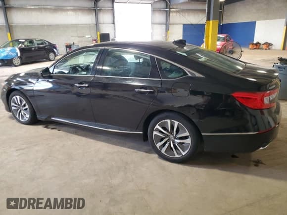 ✅ 2019 Honda Accord Touring • VIN: 1HGCV3F94KA012155 • Lot: 83767045. Wystawiony na Copart z przebiegiem 83 564 mil. Bezpłatny archiwum sprzedaży aukcyjnych z USA i szczegółowy raport historii pojazdu na DreamBid. Zdjęcie 2.