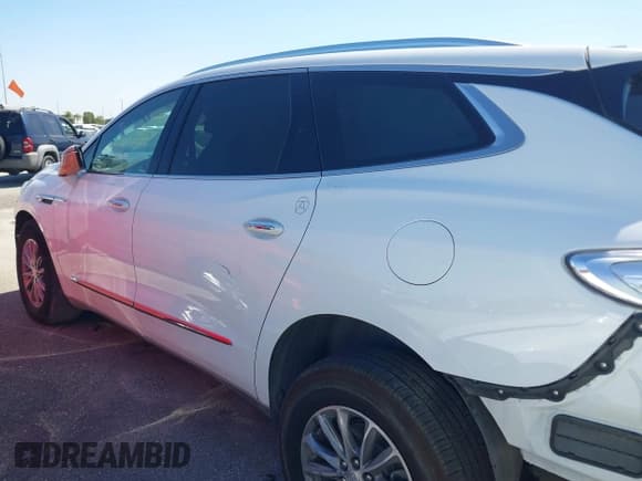 ✅ 2022 Buick Enclave Essence • VIN: 5GAERBKW7NJ189984 • Lot: 41711552. Wystawiony na IAAI z przebiegiem 83 295 mil. Bezpłatny archiwum sprzedaży aukcyjnych z USA i szczegółowy raport historii pojazdu na DreamBid. Zdjęcie 15.