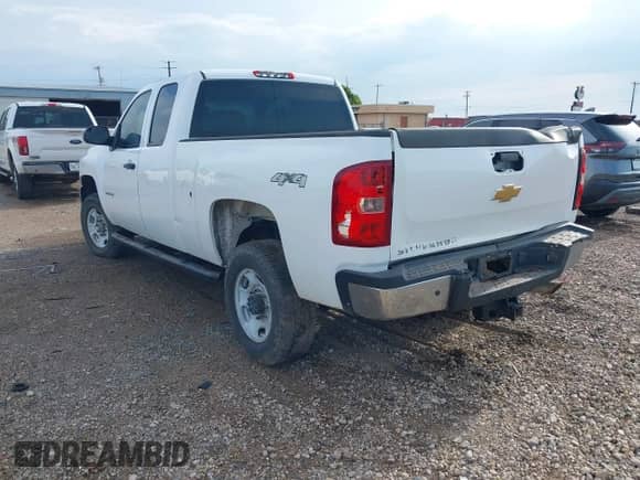 ✅ 2013 Chevrolet Silverado 2500HD Work Truck • VIN: 1GC2KVCG2DZ345864 • Lot: 42743214. Wystawiony na IAAI z przebiegiem 242 608 mil. Bezpłatny archiwum sprzedaży aukcyjnych z USA i szczegółowy raport historii pojazdu na DreamBid. Zdjęcie 3.
