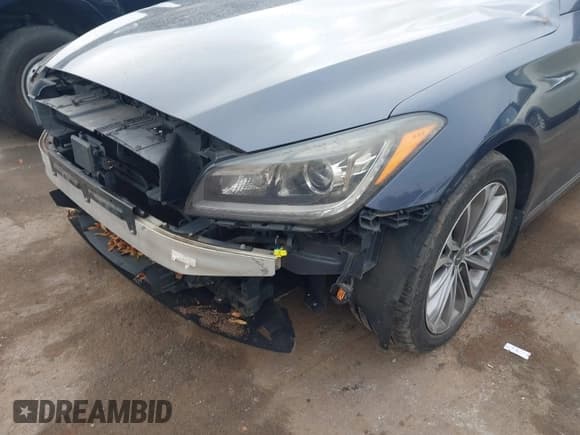 ✅ 2015 Hyundai Genesis 3.8L • VIN: KMHGN4JE8FU033245 • Лот: 43755627. Опубликован ранее на IAAI с пробегом 145 333 миль. Бесплатный доступ к архиву аукционных продаж из США и подробный отчёт об истории автомобиля на DreamBid. Изображение 17.