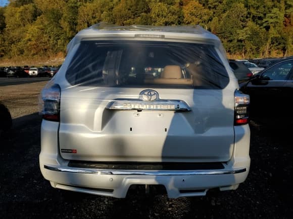 ✅ 2024 Toyota 4Runner Limited • VIN: JTEKU5JR9R6236630 • Лот: 85913935. Опубликован ранее на Copart с пробегом 33 604 миль. Бесплатный доступ к архиву аукционных продаж из США и подробный отчёт об истории автомобиля на DreamBid. Изображение 6.