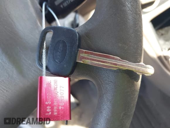 ✅ 1998 Toyota Corolla CE • VIN: 1NXBR12E4WZ021511 • Lot: 43684038. Wystawiony na IAAI z przebiegiem 251 613 mil. Bezpłatny archiwum sprzedaży aukcyjnych z USA i szczegółowy raport historii pojazdu na DreamBid. Zdjęcie 11.