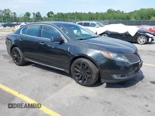 ✅ 2015 Lincoln MKS • VIN: 1LNHL9DK2FG600346 • Lot: 42282772. Wystawiony na IAAI z przebiegiem 347 761 mil. Bezpłatny archiwum sprzedaży aukcyjnych z USA i szczegółowy raport historii pojazdu na DreamBid. Zdjęcie 1.