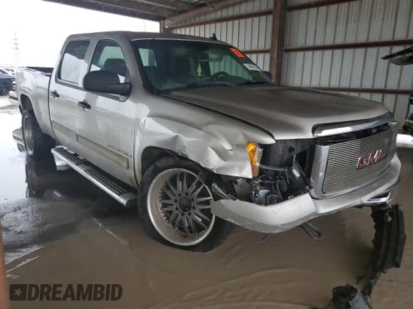 ✅ 2008 GMC Sierra 2500HD Work Truck • VIN: 1GTHC23KX8F125602 • Lot: 54636834. Wystawiony na Copart z przebiegiem Nie podano. Bezpłatny archiwum sprzedaży aukcyjnych z USA i szczegółowy raport historii pojazdu na DreamBid. Zdjęcie 4.