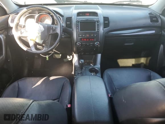 ✅ 2013 Kia Sorento SX • VIN: 5XYKWDA25DG391547 • Лот: 81087375. Опубликован ранее на Copart с пробегом 118 846 миль. Бесплатный доступ к архиву аукционных продаж из США и подробный отчёт об истории автомобиля на DreamBid. Изображение 8.