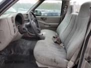 ✅ 1998 Isuzu Hombre S • VIN: 1GGCS1447W8668476 • Lot: 61903395. Wystawiony na Copart z przebiegiem 65 020 mil. Bezpłatny archiwum sprzedaży aukcyjnych z USA i szczegółowy raport historii pojazdu na DreamBid. Zdjęcie 7.