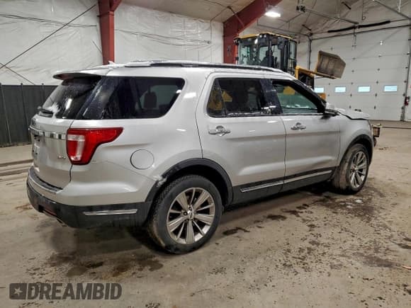 ✅ 2018 Ford Explorer Limited • VIN: 1FM5K8F88JGA57367 • Lot: 93595465. Wystawiony na Copart z przebiegiem 59 130 mil. Bezpłatny archiwum sprzedaży aukcyjnych z USA i szczegółowy raport historii pojazdu na DreamBid. Zdjęcie 3.