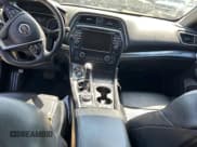 ✅ 2019 Nissan Maxima Platinum • VIN: 1N4AA6AV9KC360826 • Lot: 71081625. Wystawiony na Copart z przebiegiem 120 786 mil. Bezpłatny archiwum sprzedaży aukcyjnych z USA i szczegółowy raport historii pojazdu na DreamBid. Zdjęcie 9.