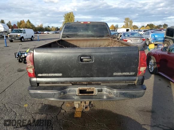 ✅ 2003 Chevrolet Silverado 2500HD LS • VIN: 1GCHK29U03E249694 • Lot: 87290335. Wystawiony na Copart z przebiegiem Nie podano. Bezpłatny archiwum sprzedaży aukcyjnych z USA i szczegółowy raport historii pojazdu na DreamBid. Zdjęcie 6.