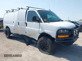 ✅ 2020 Chevrolet Express Cargo • VIN: 1GCWGBFG0L1152641 • Лот: 43173212. Опубликован ранее на IAAI с пробегом 55 953 миль. Бесплатный доступ к архиву аукционных продаж из США и подробный отчёт об истории автомобиля на DreamBid. Изображение 1.