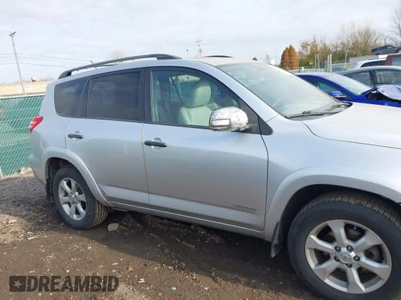 ✅ 2011 Toyota RAV4 Limited • VIN: 2T3DK4DV4BW052433 • Lot: 43698937. Listed on IAAI with 157,692 mi. Free auction sales archive from the USA and detailed vehicle history report at DreamBid. Image 13.