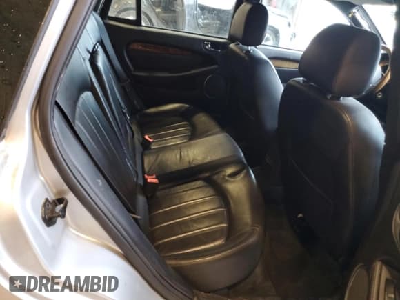 ✅ 2005 Jaguar X-Type 3.0L • VIN: SAJWA54A55WE48038 • Лот: 64625825. Опубликован ранее на Copart с пробегом 126 918 миль. Бесплатный доступ к архиву аукционных продаж из США и подробный отчёт об истории автомобиля на DreamBid. Изображение 10.