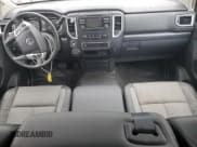 ✅ 2017 Nissan Titan SV • VIN: 1N6BA1F32HN520211 • Lot: 89926365. Wystawiony na Copart z przebiegiem 68 821 mil. Bezpłatny archiwum sprzedaży aukcyjnych z USA i szczegółowy raport historii pojazdu na DreamBid. Zdjęcie 8.