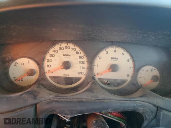 2003 Dodge Neon SXT z VIN 1B3ES56C63D102545, wystawiony jako Copart lot #53118975 z przebiegiem Nie podano mil oraz Czysty tytuł • Clean title. Historia ofert i sprzedaży dostępna na DreamBid. Obrazek 9.