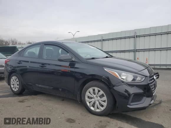 2020 Hyundai Accent SE z VIN 3KPC24A66LE113688, wystawiony jako Copart lot #41062064 z przebiegiem 53 562 mil mil oraz . Historia ofert i sprzedaży dostępna na DreamBid. Obrazek 4.