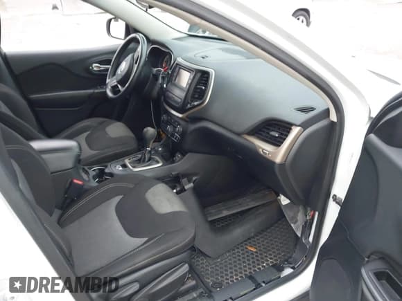 ✅ 2014 Jeep Cherokee Latitude • VIN: 1C4PJMCS0EW150971 • Lot: 43798699. Wystawiony na IAAI z przebiegiem 195 171 mil. Bezpłatny archiwum sprzedaży aukcyjnych z USA i szczegółowy raport historii pojazdu na DreamBid. Zdjęcie 5.