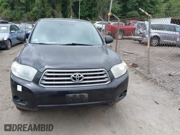 ✅ 2010 Toyota Highlander • VIN: 5TDBK3EH7AS020442 • Lot: 42990256. Wystawiony na IAAI z przebiegiem 217 980 mil. Bezpłatny archiwum sprzedaży aukcyjnych z USA i szczegółowy raport historii pojazdu na DreamBid. Zdjęcie 6.
