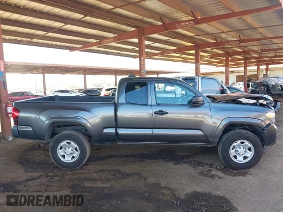 ✅ 2021 Toyota Tacoma SR • VIN: 3TYRX5GN8MT006430 • Lot: 43588076. Wystawiony na IAAI z przebiegiem 80 995 mil. Bezpłatny archiwum sprzedaży aukcyjnych z USA i szczegółowy raport historii pojazdu na DreamBid. Zdjęcie 13.