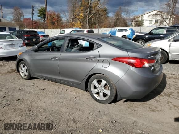 ✅ 2013 Hyundai Elantra GLS • VIN: 5NPDH4AEXDH253301 • Lot: 92284185. Listed on Copart with 173,098 mi. Free auction sales archive from the USA and detailed vehicle history report at DreamBid. Image 2.