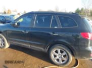 ✅ 2009 Hyundai Santa Fe Limited • VIN: 5NMSH73E19H319423 • Lot: 43725230. Listed on IAAI with 296,353 mi. Free auction sales archive from the USA and detailed vehicle history report at DreamBid. Image 14.