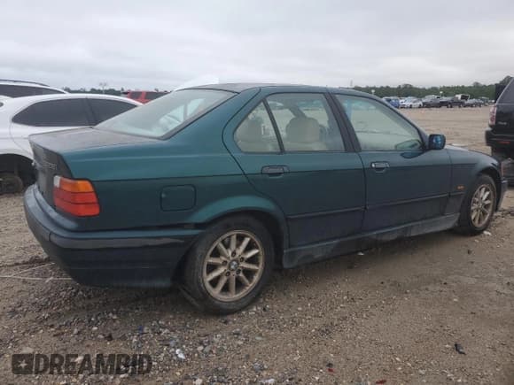 ✅ 1997 BMW 3 Series 328i • VIN: WBACD4329VAV48468 • Лот: 54053965. Опубликован ранее на Copart с пробегом 143 564 миль. Бесплатный доступ к архиву аукционных продаж из США и подробный отчёт об истории автомобиля на DreamBid. Изображение 3.
